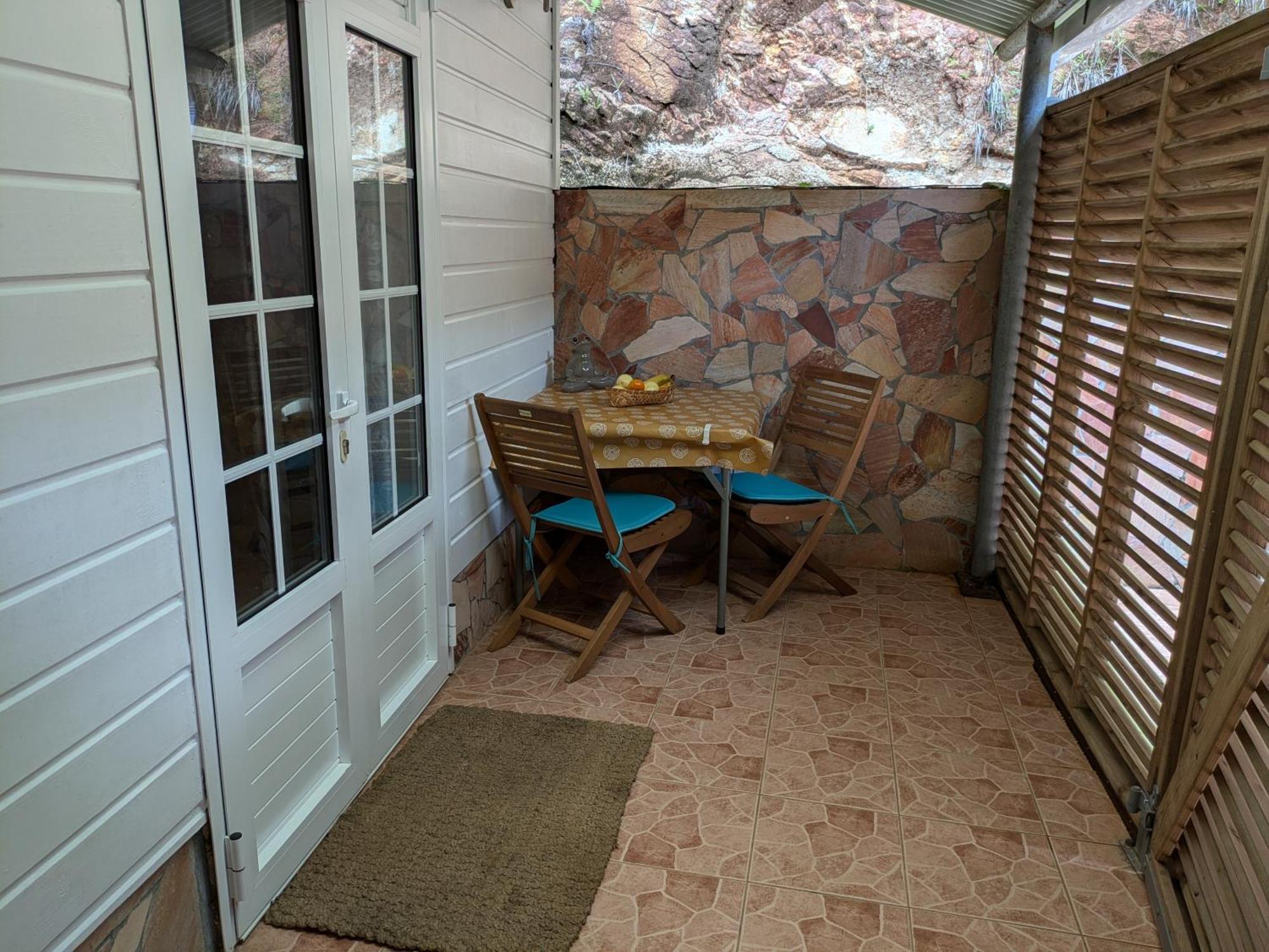 Le Marin - Bungalow Classe 3 Etoiles Tb Equipe & Confortable - Escapade En Couple - Paisible & En Toute Discretion - Wi-Fi - Climatisation - Calme & Serenite - Plages Du Sud, Centre De Carenage & Marina Du Marin Proche En Voiture - Acheminement Sur D Luaran gambar