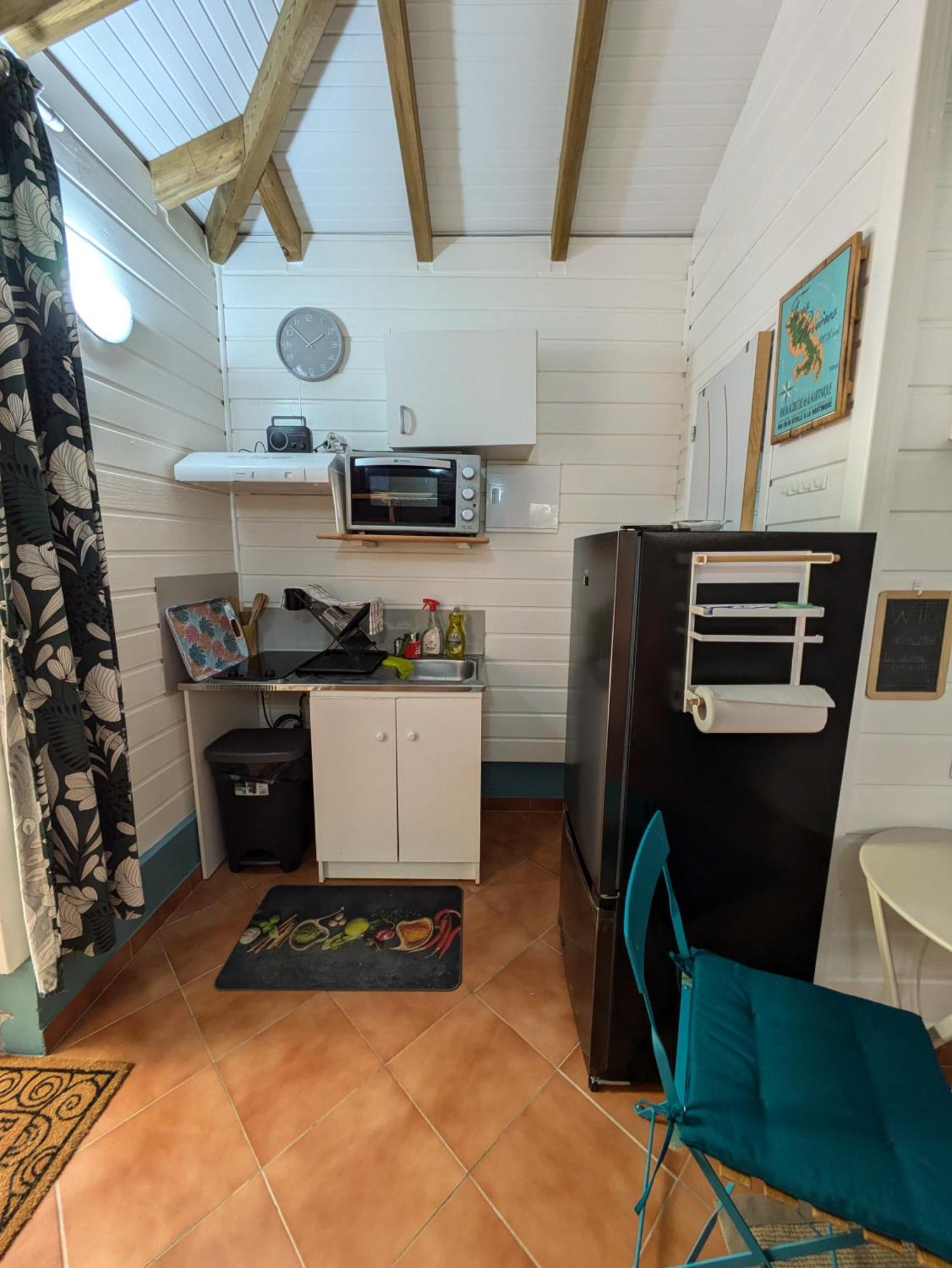 Le Marin - Bungalow Classe 3 Etoiles Tb Equipe & Confortable - Escapade En Couple - Paisible & En Toute Discretion - Wi-Fi - Climatisation - Calme & Serenite - Plages Du Sud, Centre De Carenage & Marina Du Marin Proche En Voiture - Acheminement Sur D Luaran gambar
